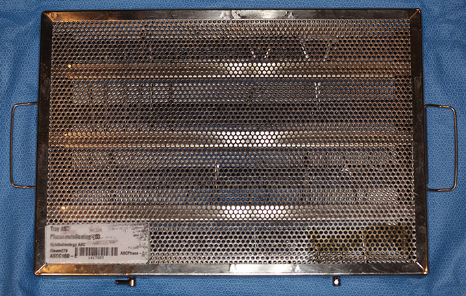 INstrument tray with lic